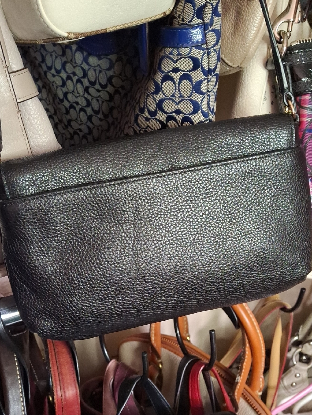 EUC COACH NY BLACK LEATHER SMALL CROSSBODY TURNLOCK - Picture 2 of 4